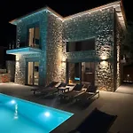 Luxury Ponti Hill Z Widokiem Na Morze Villa Vaszilikí