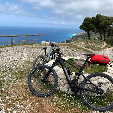 Luxury Ponti Hill Z Widokiem Na Morze ヴィラ *